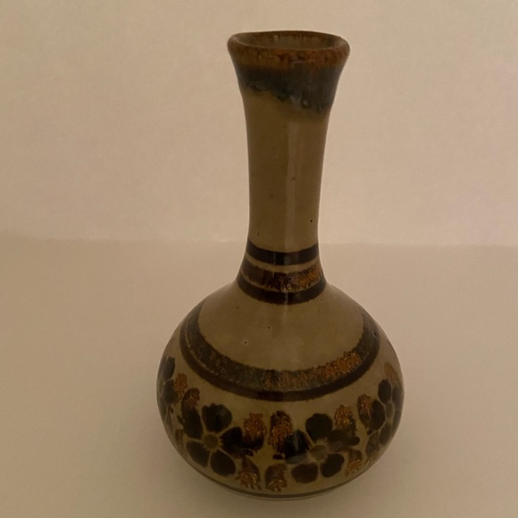 Carlos Villanueva Mexican Pottery Vase -Signed - Picture 2 of 5